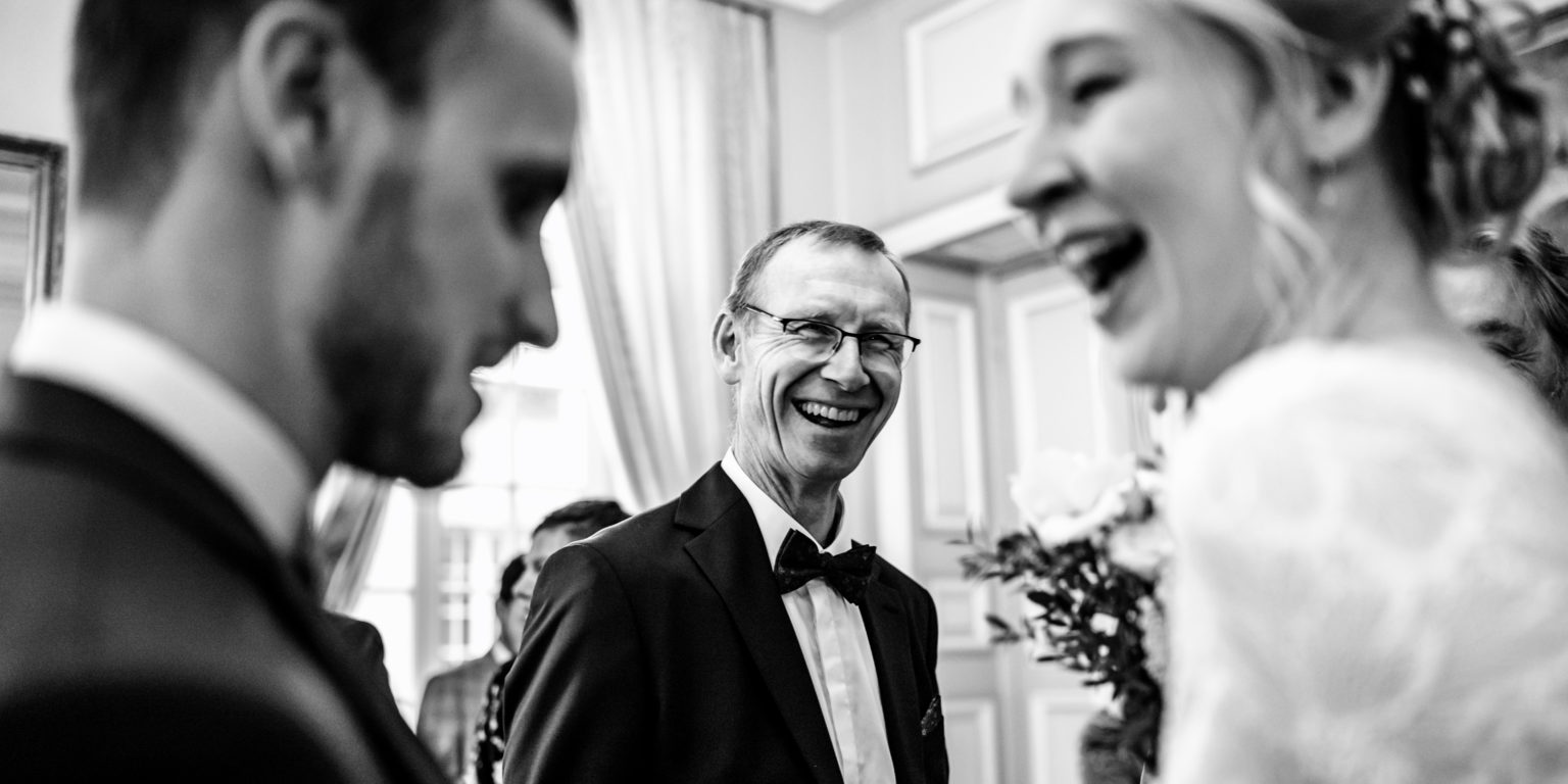 Rire du papa de la mariée